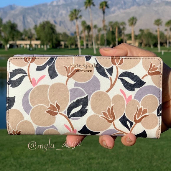 kate spade Handbags - NEW🌷Kate Spade Cameron Breezy Floral Slim Wallet